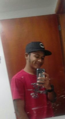 Esneide24600045's profile picture. 