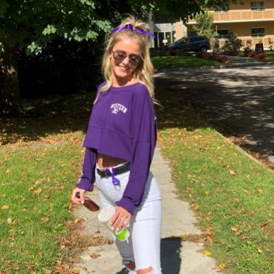 courtmowat's profile picture. 