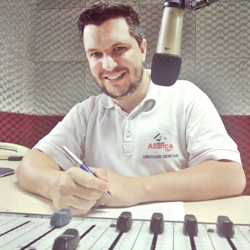 CrisMortari's profile picture. Jornalista por formação, Especialista em Comunicação e Marketing, repórter na Rádio Aliança de Concórdia e no Jornal Comunidade, Piratuba.