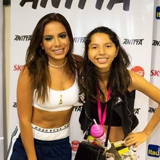 você é meu Porto Seguro anitta @anitta ❤️ Youtuber ✨ atriz