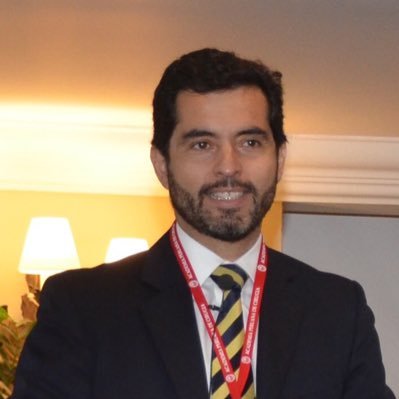Dr Alex Escalona