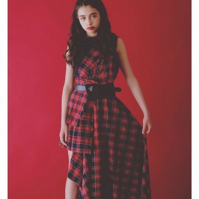 kekeque's profile picture. 衣装制作、アクセサリー作家、ウエディング花屋❁衣装依頼お待ちしております(^^)オーダーはDMにて。

宇宙と宝石と妖怪と陰陽師がすき。人といるのが好きです.。o○

b.phenomenon/ピンクじゃなくても衣装部



女の子と男の子の年子育児中(*´`)