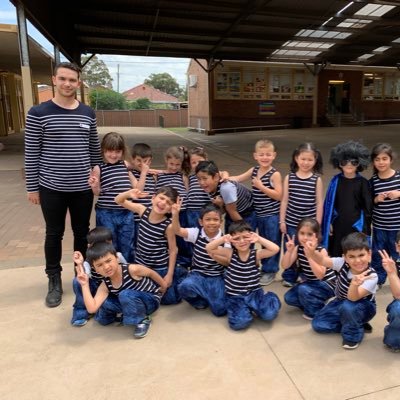 Welcome to class KC's Twitter page from @FairvalePS in Sydney, Australia. Our teacher is @AdiCarbone23 Follow our page to see all the AMAZING work we do!
