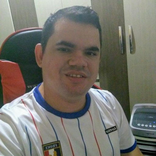 halyslima's profile picture. Até que se conclua as pesquisas sobre clonagem humana uma pessoa única no universo!