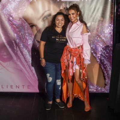 cincinyami's profile picture. Music Is Life 🎶 Book Lover 📖 @thalia My Idol 👑🦄IG: cincinsodi | 👻cinyami|MDC California 🌎