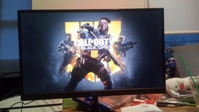 Youtubeで動画投稿してます!ごっちゃんです!!CODとフォートナイトとクラロワを主にやっています!