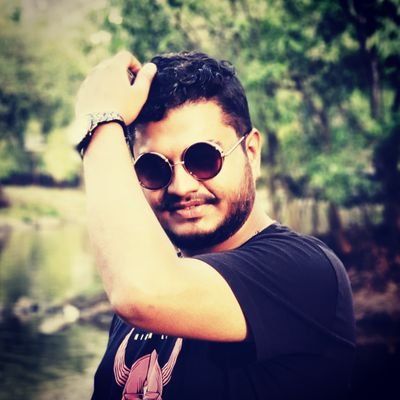 itzsaunak's profile picture. Media & Marketing professional | Knowledge monger | Self declared foodie