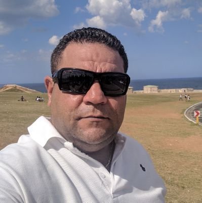 MtnezLopez's profile picture. 
