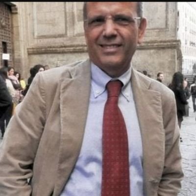 Agronomo,consulente ambientale. Vice #Sindaco di #Napoli
2011-2015.Senatore dal 2001 al 2008 Autore del libro LA PESTE sull' intreccio camorra politica rifiuti
