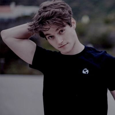 ⇱*ೄ 20 sᴛᴏʟᴇɴ sʜɪᴘs ·*¸ ⟦ ᴄʀɪᴍɪɴᴀʟ ᴍᴀsᴛᴇʀᴍɪɴᴅ ⇌ sᴘᴀᴄᴇsʜɪᴘ ᴄᴀᴅᴇᴛ ❱ ❛━If they could bottle her, she would make the best pain medication. ┊❥capтaιn ғιnn'ѕ нυѕвand
