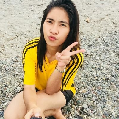 hash_lumigas's profile picture. Don't chase people, chase dreams instead👍❤