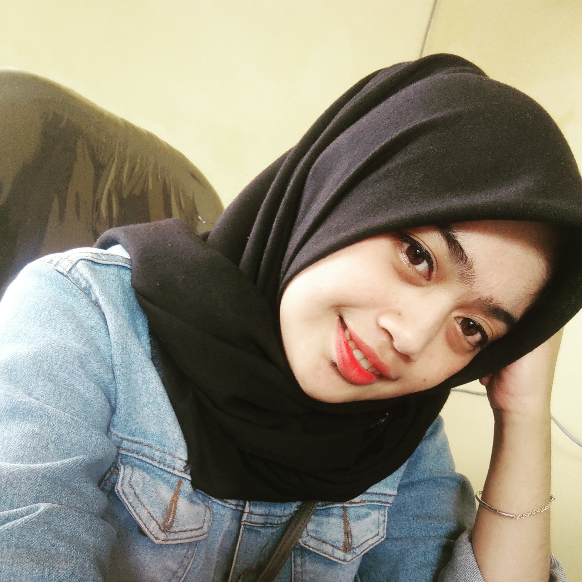 Bissmillah hirahman nirahimm
masih kpopers