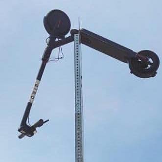 scooterfail's profile picture. Why is this scooter in the middle of the sidewalk? #ScooterFail.