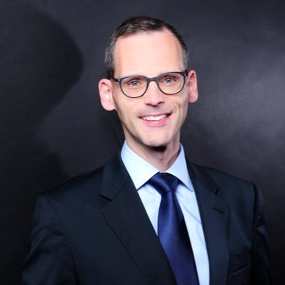 Ihr Experte für Ihre Unternehmensnachfolge! Über 500 erfolgreiche Nachfolgen sprechen für sich. / Succession Expert with other 500 successful Successions