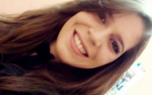Prometo que em breve escrevo algo legal aqui. (: