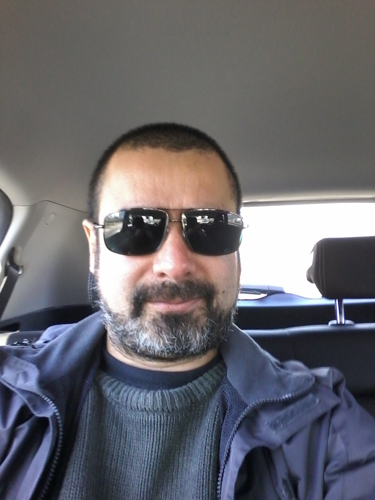 robertglut's profile picture. Doctor en microbiologia