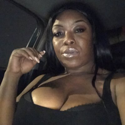 JaneDou27882087's profile picture. 