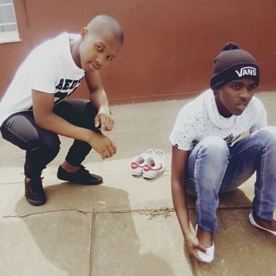 BilliardHl's profile picture. Football Life & Style Entertainment.
gaming,A little bit of Booze.
Jxt like Walai does😘😜