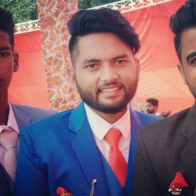 Kuldeep78200087's profile picture. मुझे आदत नहीं यूँ हर किसी पे मर मिटने की…! 
पर तुझे देख कर दिल ने सोचने तक की मोहलत ना दी ।।  #MSG