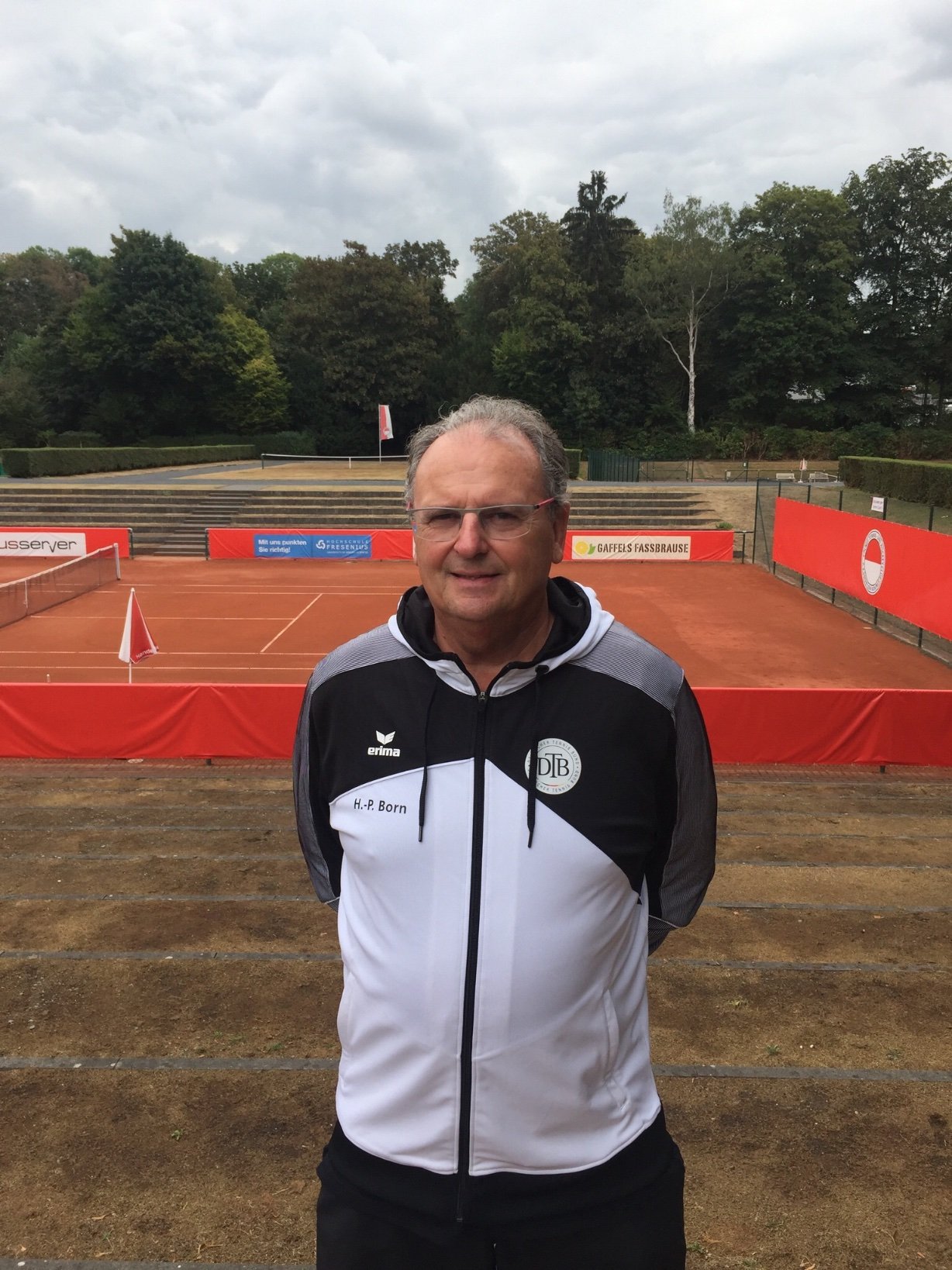 born_hans's profile picture. 