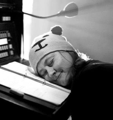 NikkiSt46301770's profile picture. Half crackers, half serious, half good at counting. Probably in a theatre