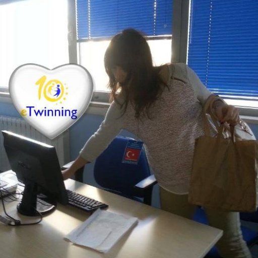 #Teacher #ProjectCoordinator #Erasmus+ #eTwinner #iTEC & #ScientixAmbassador #EdChatEu #Facilatator #HostEnterpreneur https://t.co/NrDxMYQ5Pe