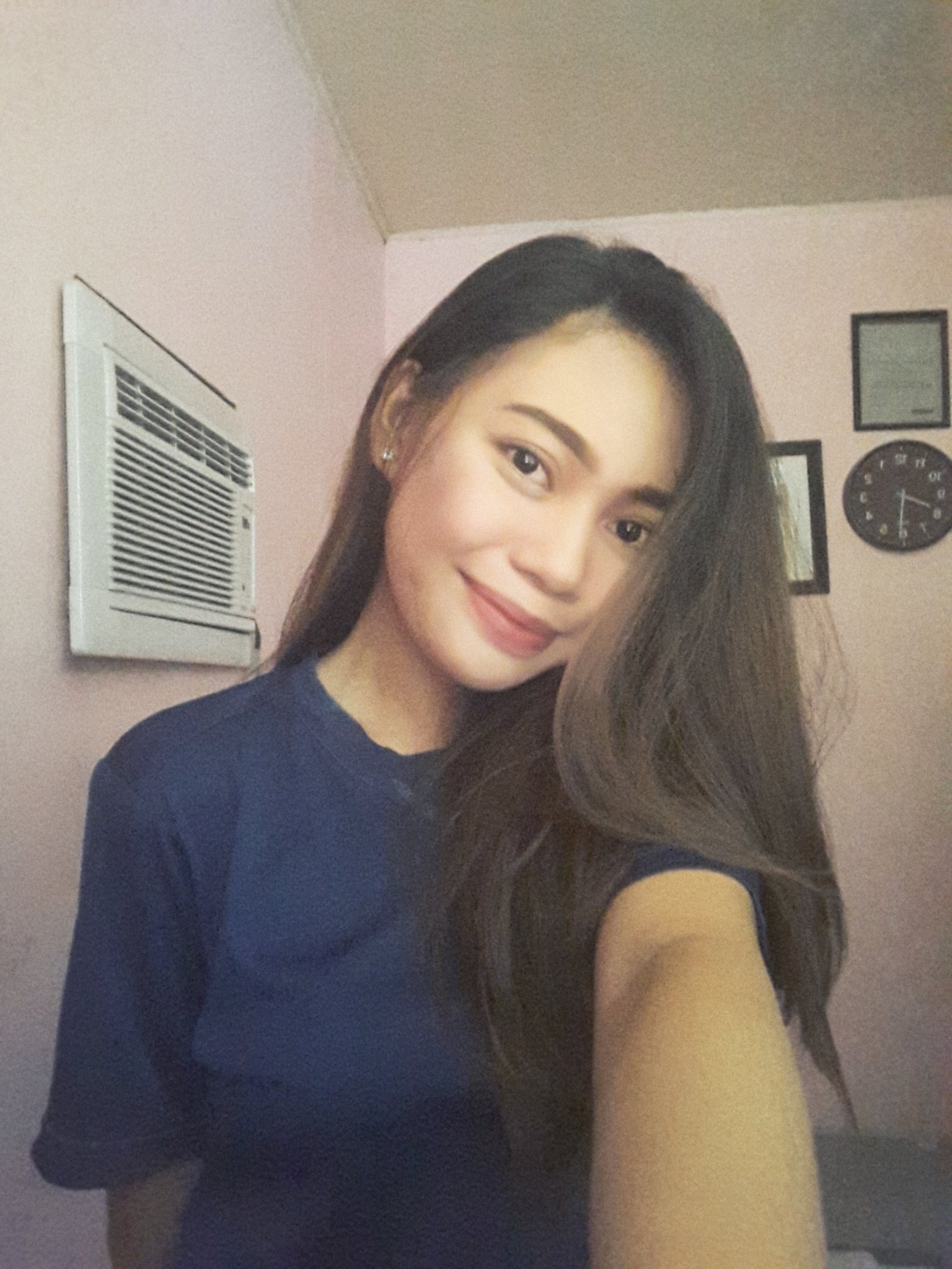 Philippines🇵🇭|19| BSBAStudent👩🎓|Instagram: _psalmelysa_
