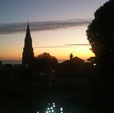 Family run hotel on the Isle of Wight. Discounted ferry travel available.