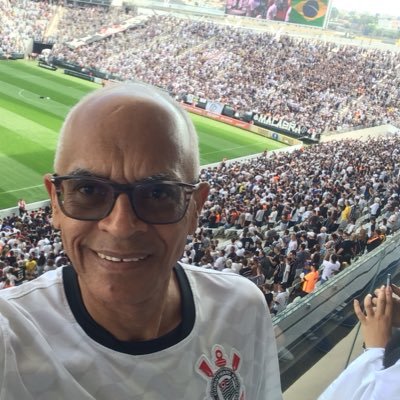 Nivaldo Santana é secretário de Relações Internacionais/CTB e secretário Sindical do PCdoB. E corinthiano!