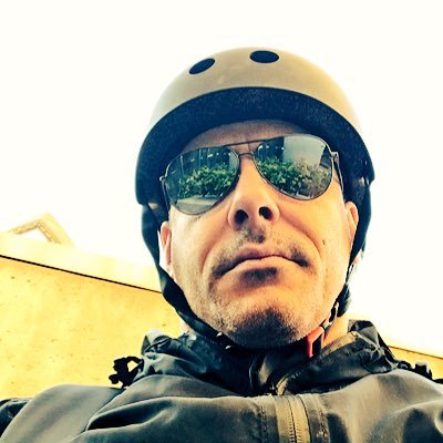 flaurita's profile picture. while (1) fork();