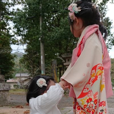 おっちょこちょいで適当ママ☆切迫早産で入院経験者
チョコレート大好き❤
2歳♀ あーちゃん♡０歳♀れーちゃん子育て中♪
ママ友パパ友募集中(*´ω｀*)無言フォロー失礼します
2017.9 ディズニー英語システム DWEで幼児教育開始

https://t.co/5nonuI1cOc