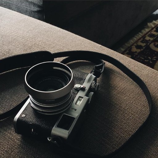 Photographer / Traveler / Producer
Use Nikon New FM2 / FE2 / DF📷