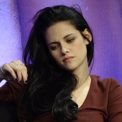 zzmovzz's profile picture. 