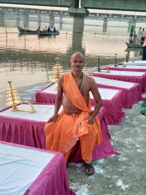 मां गंगा भक्त
राष्ट्र भक्त,भाजपा
cloth commission Agent