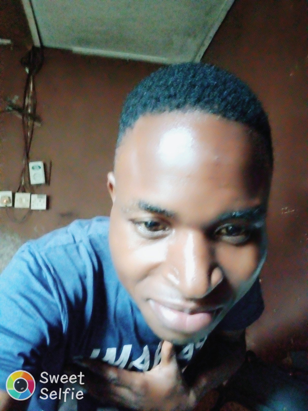 Online entrepreneur courtesy of Easy1up