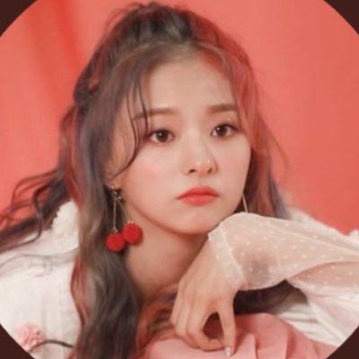 nakloops's profile picture. #이나경