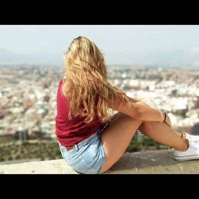 luciamessa_'s profile picture. 