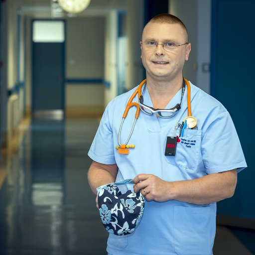 PhD Enes Osmanovic, https://t.co/OXr0GnLVVM.
interventni kardiolog
Centar za srce BH
Aleksa Santic br. 8
75000 Tuzla, TK, Bosna i Hercegovina;
☎+387 61 104 103
Skype: osmanovice