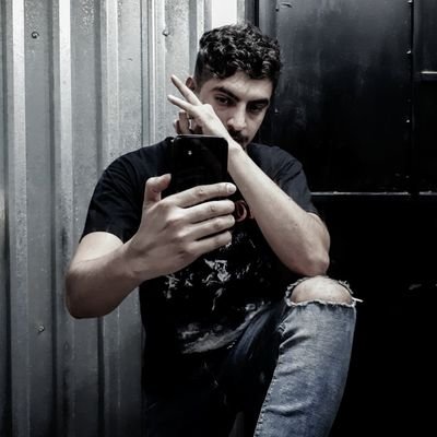 SergioChvzx's profile picture. No me sigas