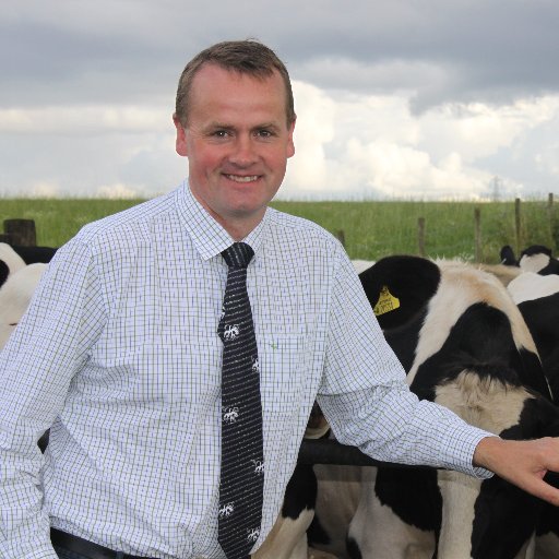 Retail group manager for Müller Milk & Ingredients, promoting best practice in dairy farming and high Quality & welfare standards. All views are my own