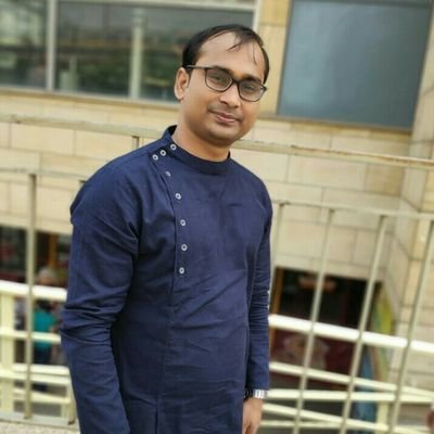 JeeweshKumar9's profile picture. युद्धों में कभी नहीं हारे, हम डरते हैं छल-छंदों से..
हर बार पराजय पायी है अपने घर के जयचंदों से...!