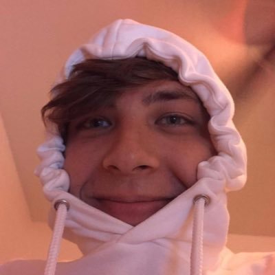 leavemetfalone_'s profile picture. 