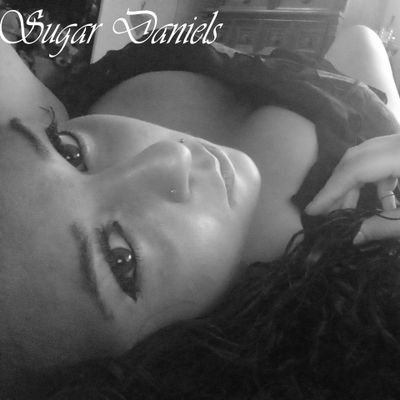 I'm an artist...🏆Bestselling erotica writer, indie publisher. Follow me on Insta😘💜 https://t.co/YMEabVs9ov