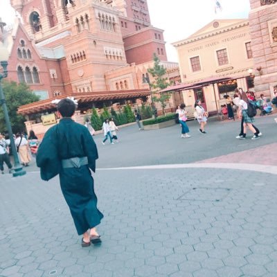 msht_tl's profile picture. 学生 #カフェ #古着好き #loewe