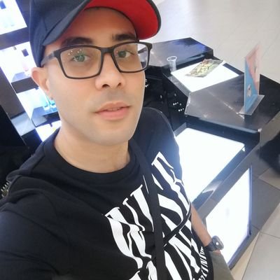ISalahelden's profile picture. 