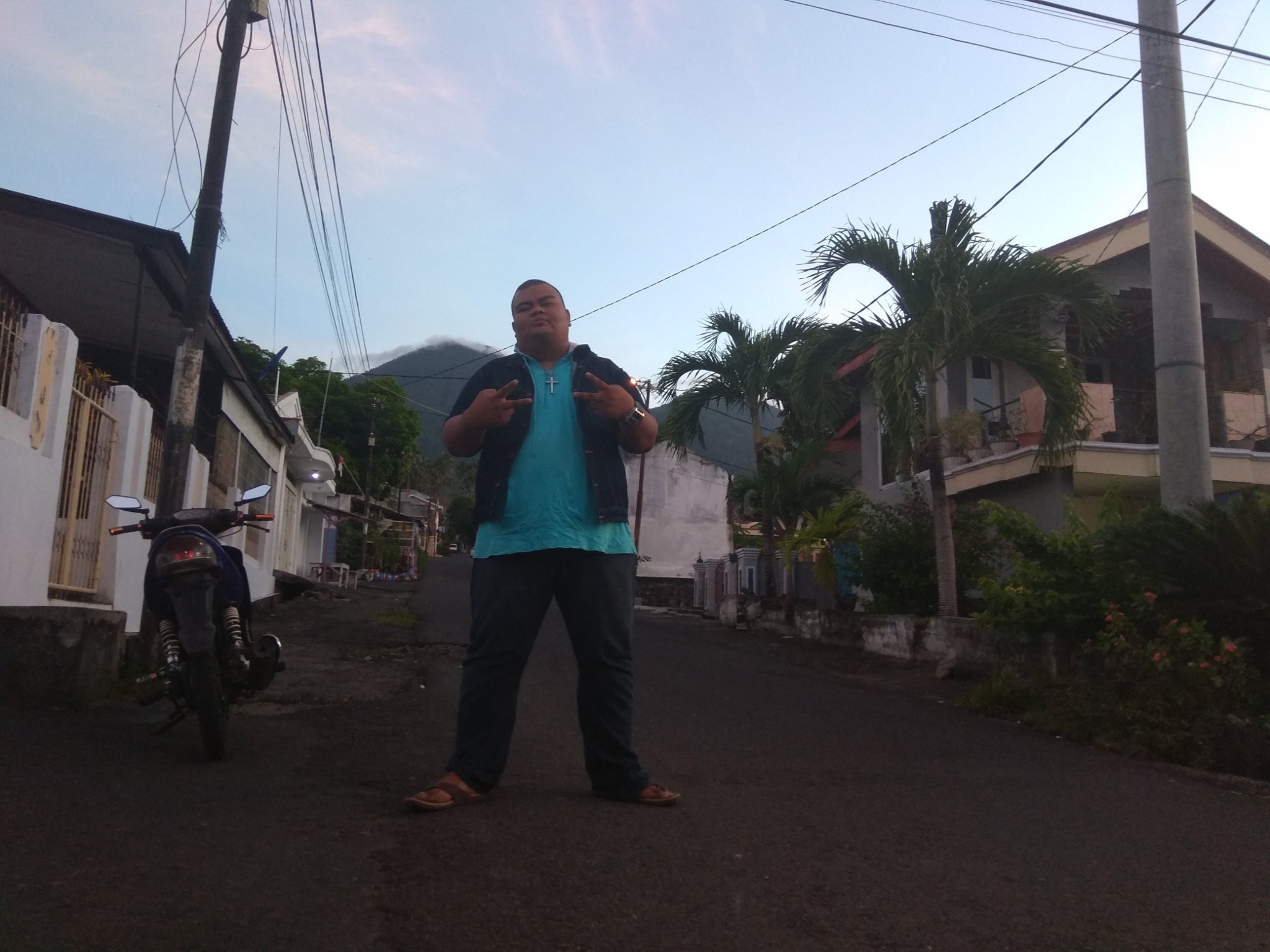 EbenHard07's profile picture. JESUS Is my Saviour O:)