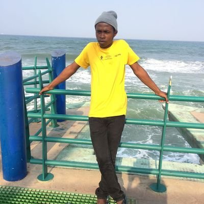 Lwazi_Hlongwana's profile picture. UKZN Student and Entrepreneur.😀😀😀😀