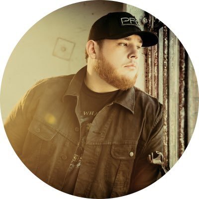 The official twitter of #luke combs#. | Deluxe album feat. 4 new songs & my current single