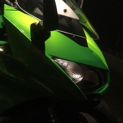 バイク好き。NINJA1000でのんびりツーリング。たまにサーキット走行します。オフロードバイク初めました。皆さんのツィート楽しく拝見させて貰ってます。言葉足らずで不快な思いをさせてしまうかもしれません。悪意はありません。愛情いっぱいのクソリプします！暖かく対応して下さい。フォロー、フォロー解、ブロックご自由に^_^