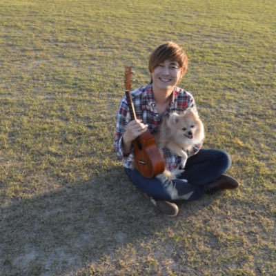 Kh Guitar ペットボトルからフタを外してかじるのが好きみたい Pet Dog Pomeranian Pom Wolfsable ペット 犬 ポメラニアン ウルフセーブル Dogstagram Pomsofinstagram T Co E2wzquagvf